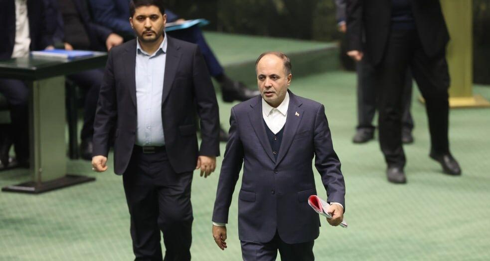 نمایندگان از پاسخ وزیر جهاد کشاورزی قانع نشدند نمایندگان از پاسخ وزیر جهاد کشاورزی قانع نشدند
