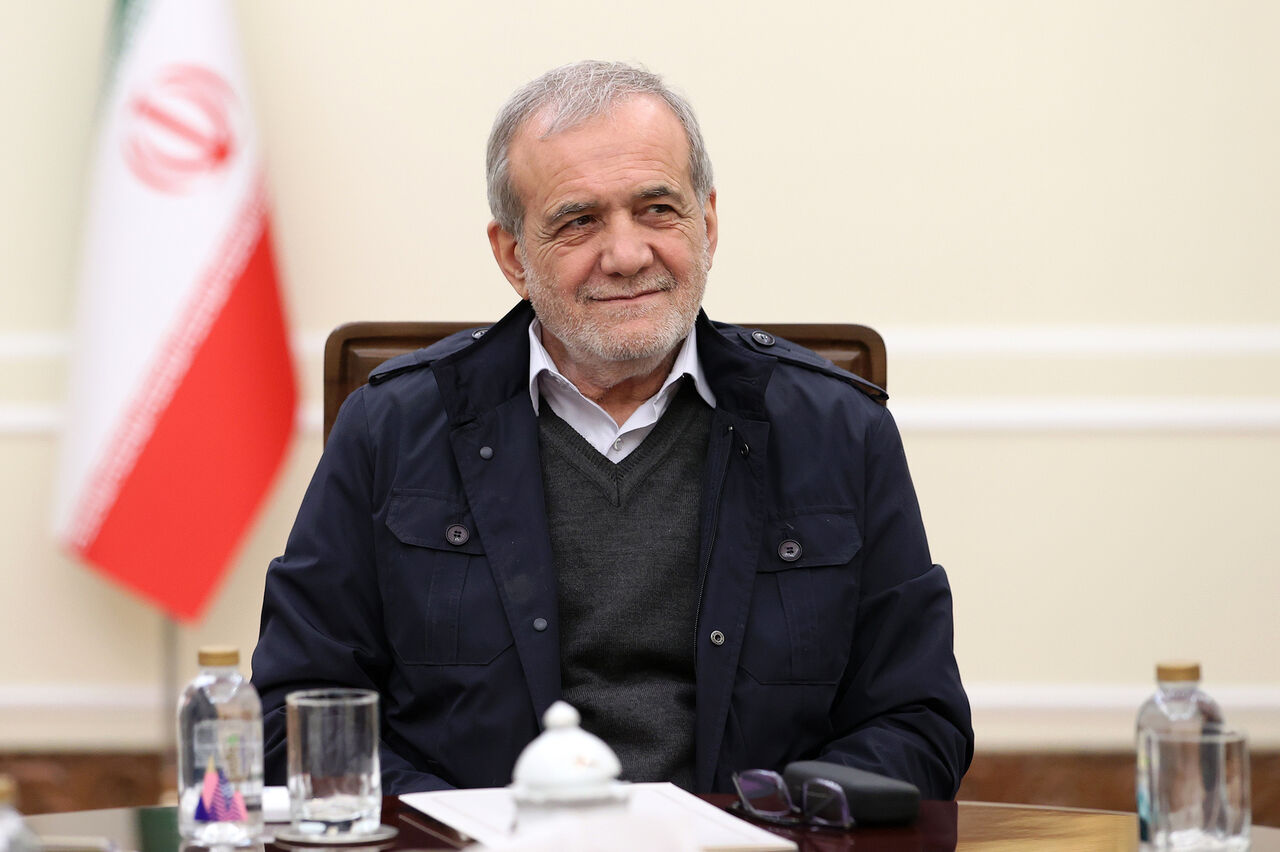 رئیس جمهور: روستا و عشایر، ریشههای اصیل هویت فرهنگی و اجتماعی ایران هستند رئیس جمهور: روستا و عشایر، ریشههای اصیل هویت فرهنگی و اجتماعی ایران هستند