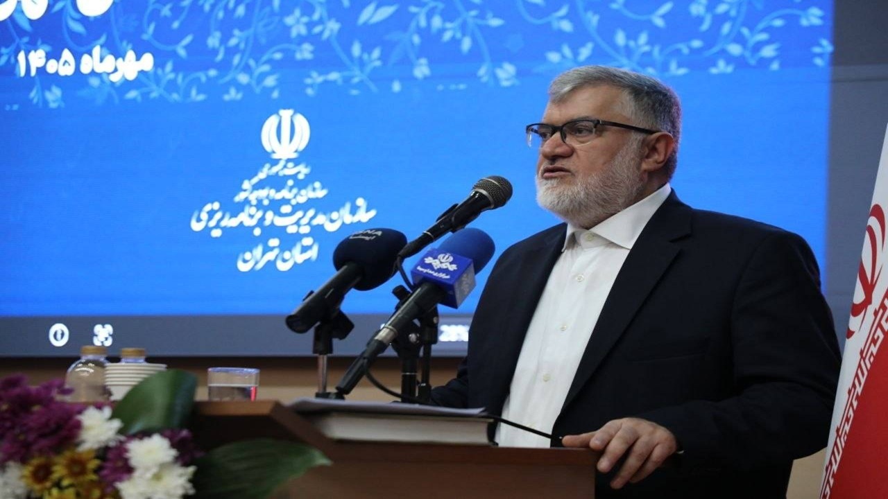 خدمت‌رسانی در تهران زیر بمباران متوقف نشد
