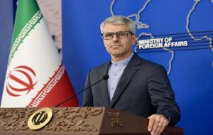 انتقاد بقائی از رویکرد دوگانه فرانسه در قبال اعتراضات
